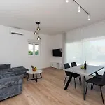Apartment Luxury Nicole *