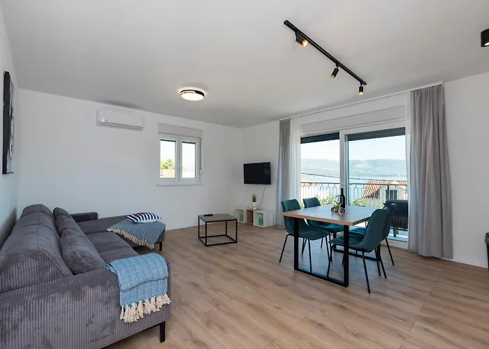 Апартаменты Luxury Nicole Трогир