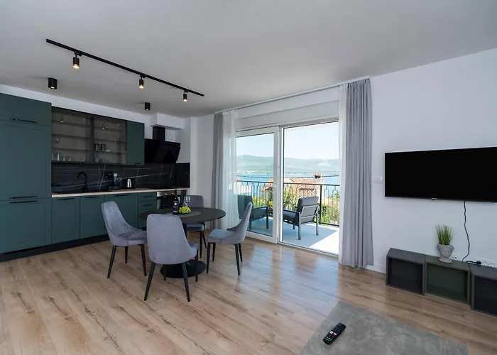 Luxury Nicole * Трогир