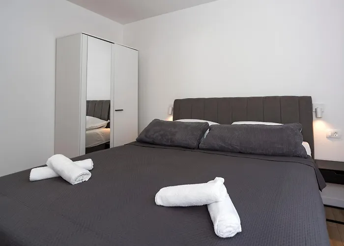 Luxury Nicole * Трогир