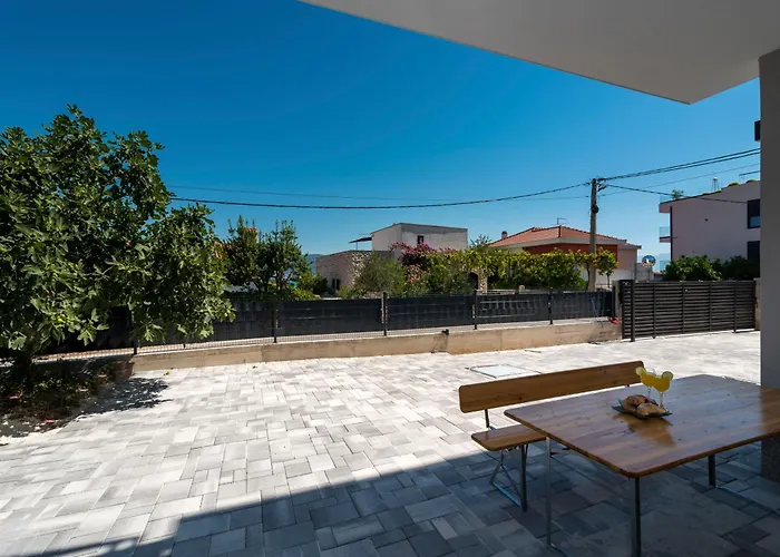 Luxury Nicole * Трогир